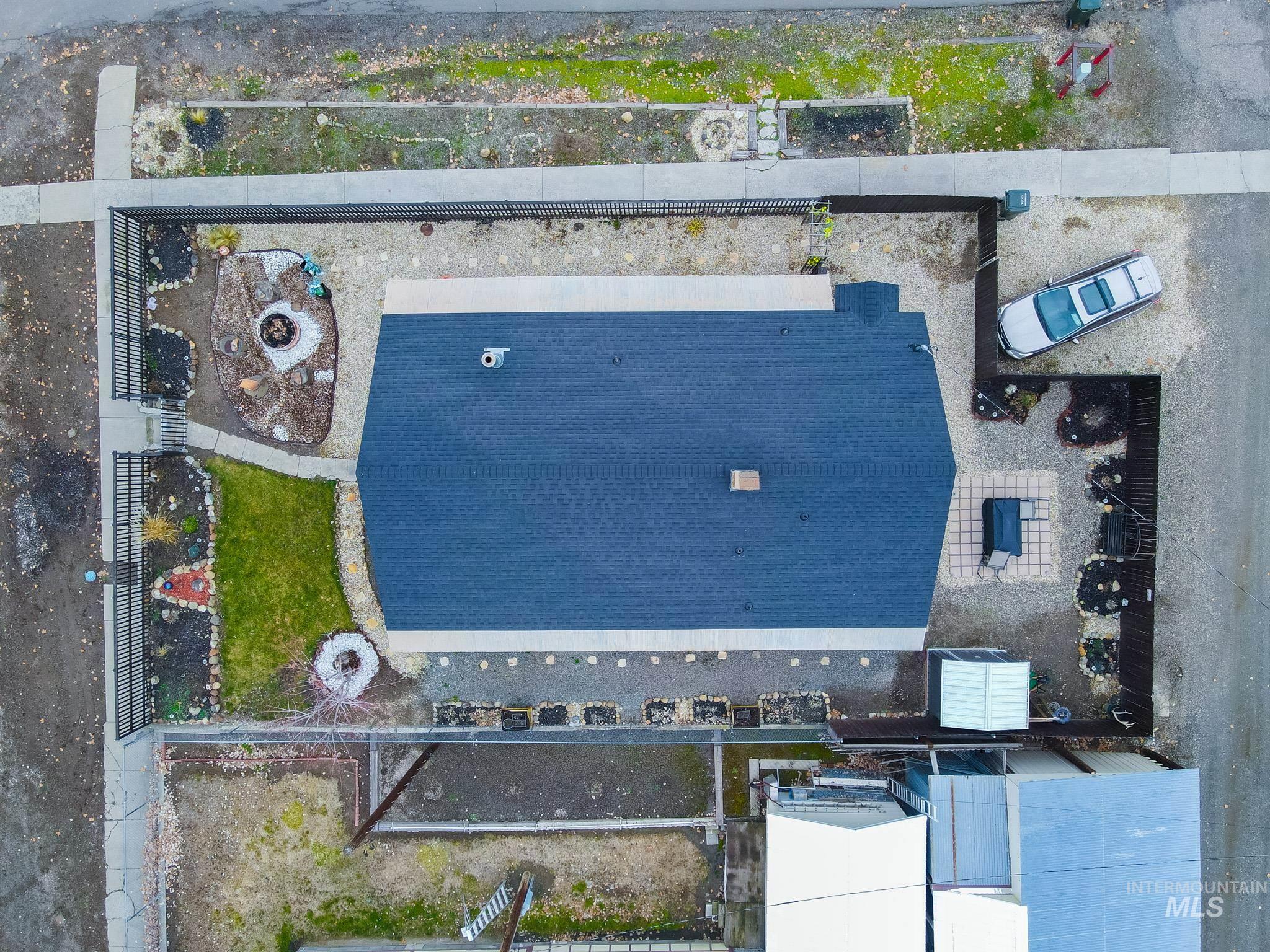 90 E Jefferson, Huntington, Oregon 97907-0000, 5 Bedrooms, 2 Bathrooms, Residential For Sale, Price $239,999,MLS 98974686