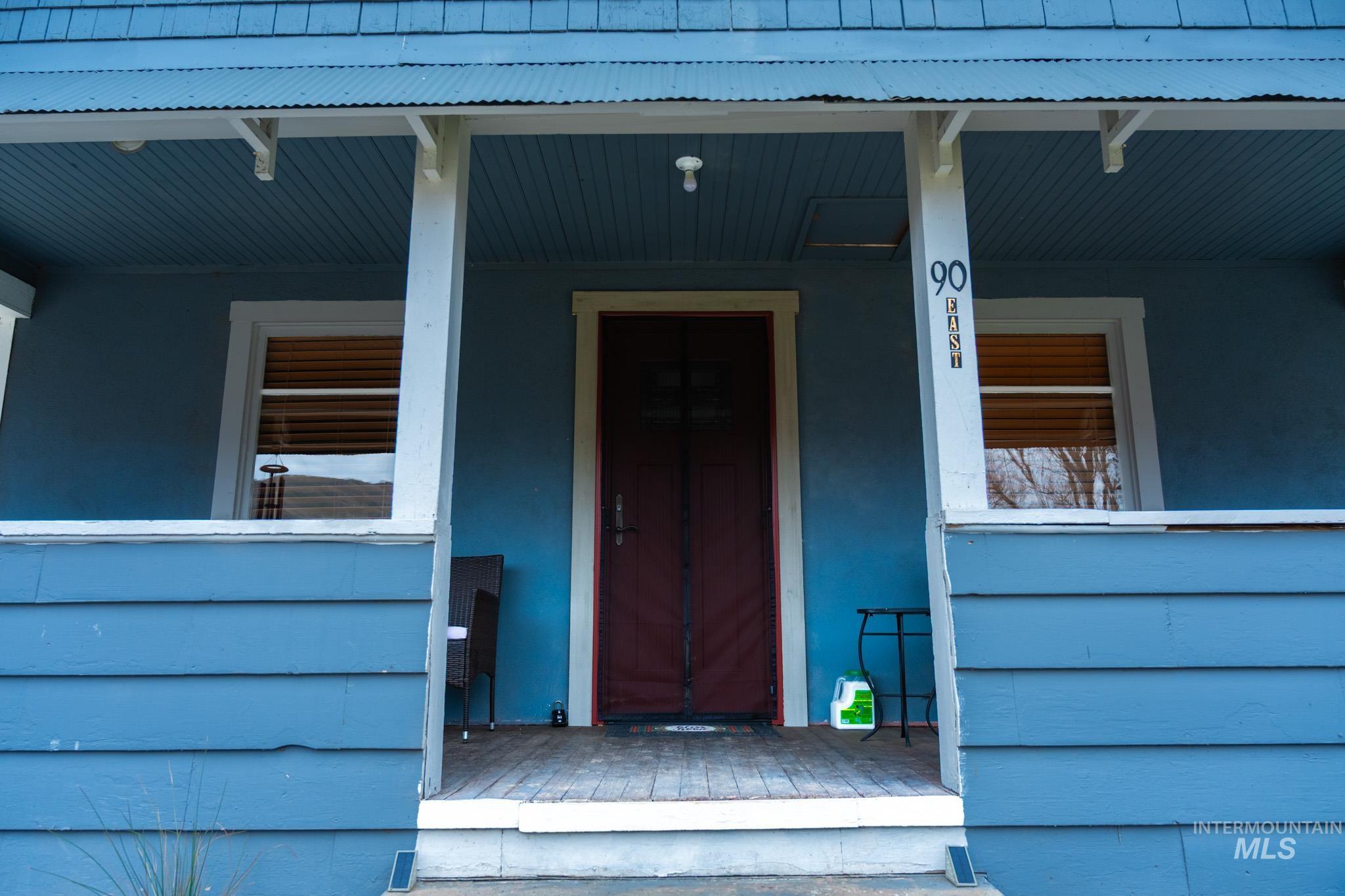 90 E Jefferson, Huntington, Oregon 97907-0000, 5 Bedrooms, 2 Bathrooms, Residential For Sale, Price $239,999,MLS 98974686