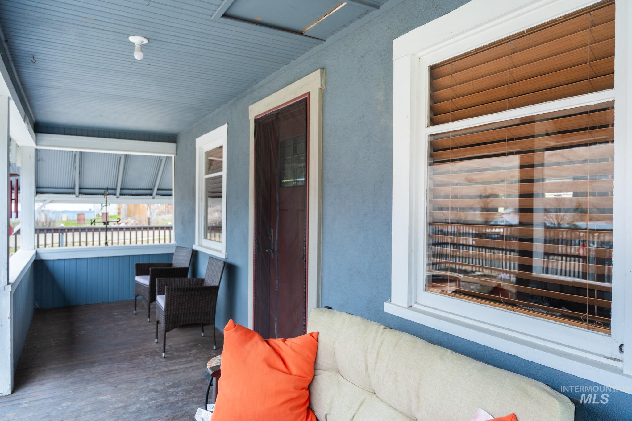 90 E Jefferson, Huntington, Oregon 97907-0000, 5 Bedrooms, 2 Bathrooms, Residential For Sale, Price $239,999,MLS 98974686