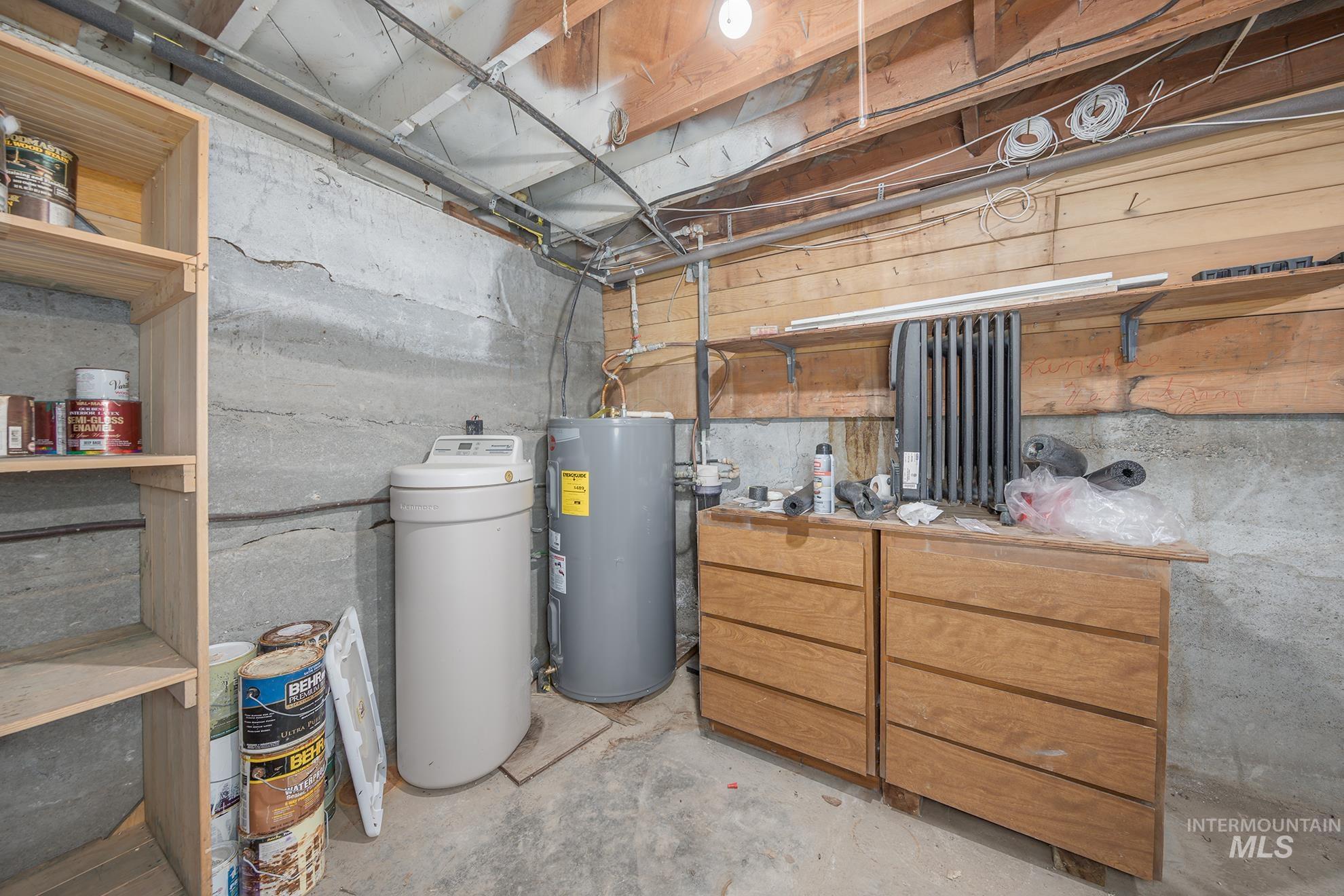 710 Smith St S., Vale, Oregon 97918, 2 Bedrooms, 1 Bathroom, Residential For Sale, Price $190,000,MLS 98974687