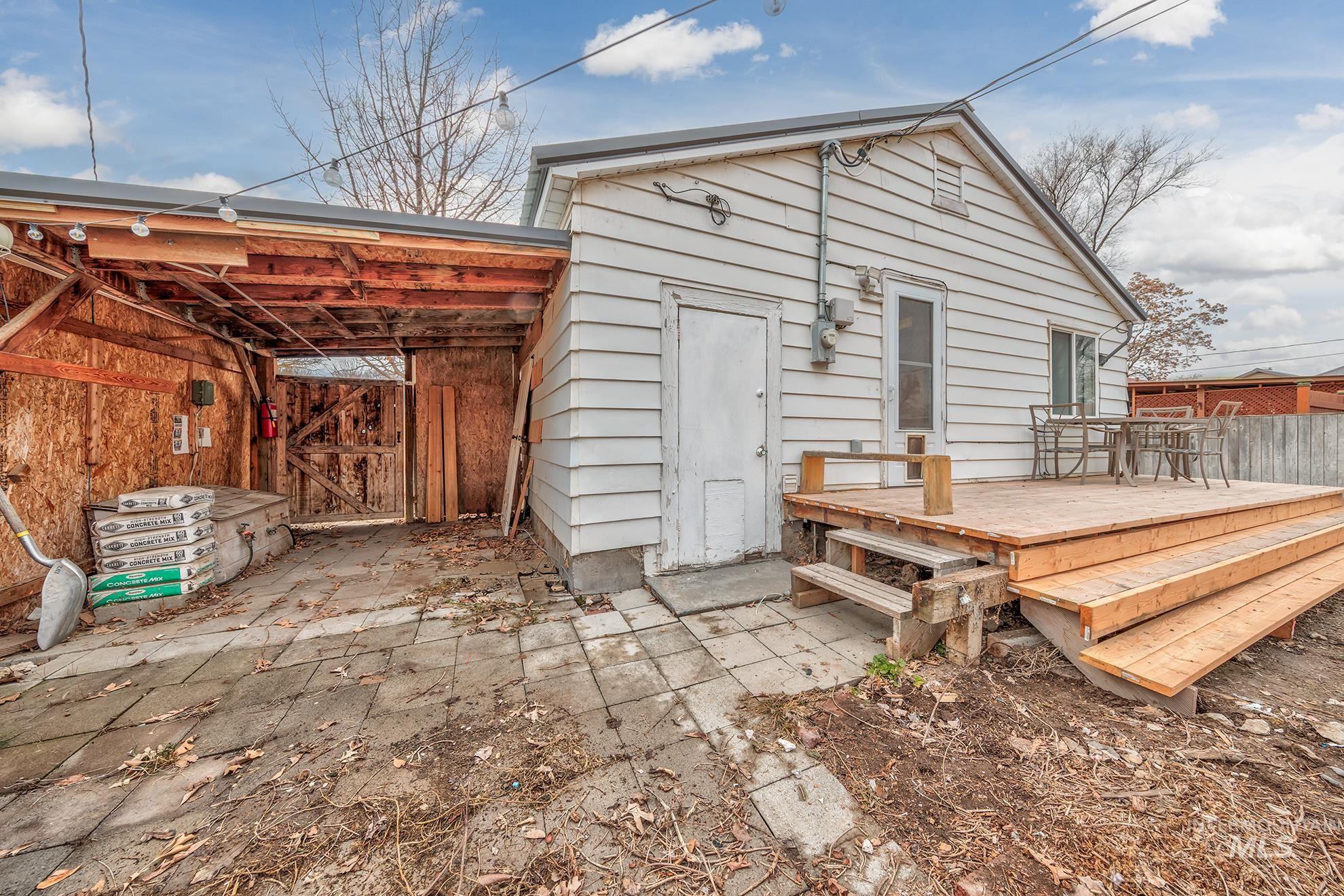 710 Smith St S., Vale, Oregon 97918, 2 Bedrooms, 1 Bathroom, Residential For Sale, Price $190,000,MLS 98974687