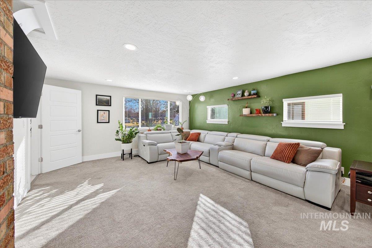 621 N Roosevelt St, Boise, Idaho 83706, 4 Bedrooms, 2 Bathrooms, Residential For Sale, Price $649,900, 98974688