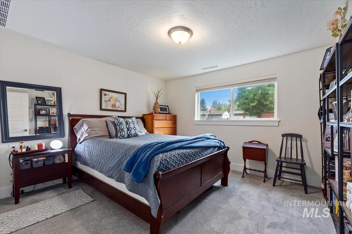 621 N Roosevelt St, Boise, Idaho 83706, 4 Bedrooms, 2 Bathrooms, Residential For Sale, Price $599,000,MLS 98974688