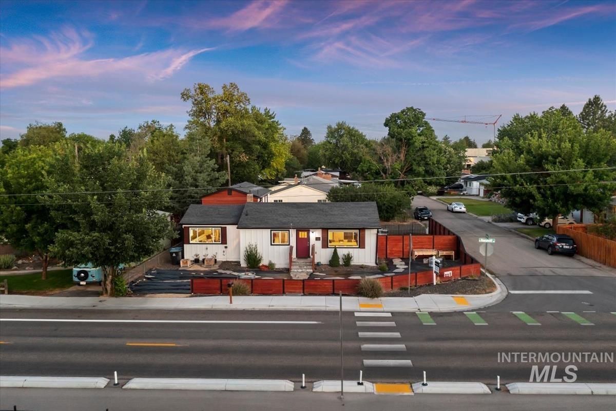 621 N Roosevelt St, Boise, Idaho 83706, 4 Bedrooms, 2 Bathrooms, Residential For Sale, Price $599,000,MLS 98974688