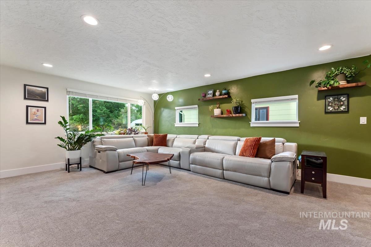 621 N Roosevelt St, Boise, Idaho 83706, 4 Bedrooms, 2 Bathrooms, Residential For Sale, Price $599,000,MLS 98974688