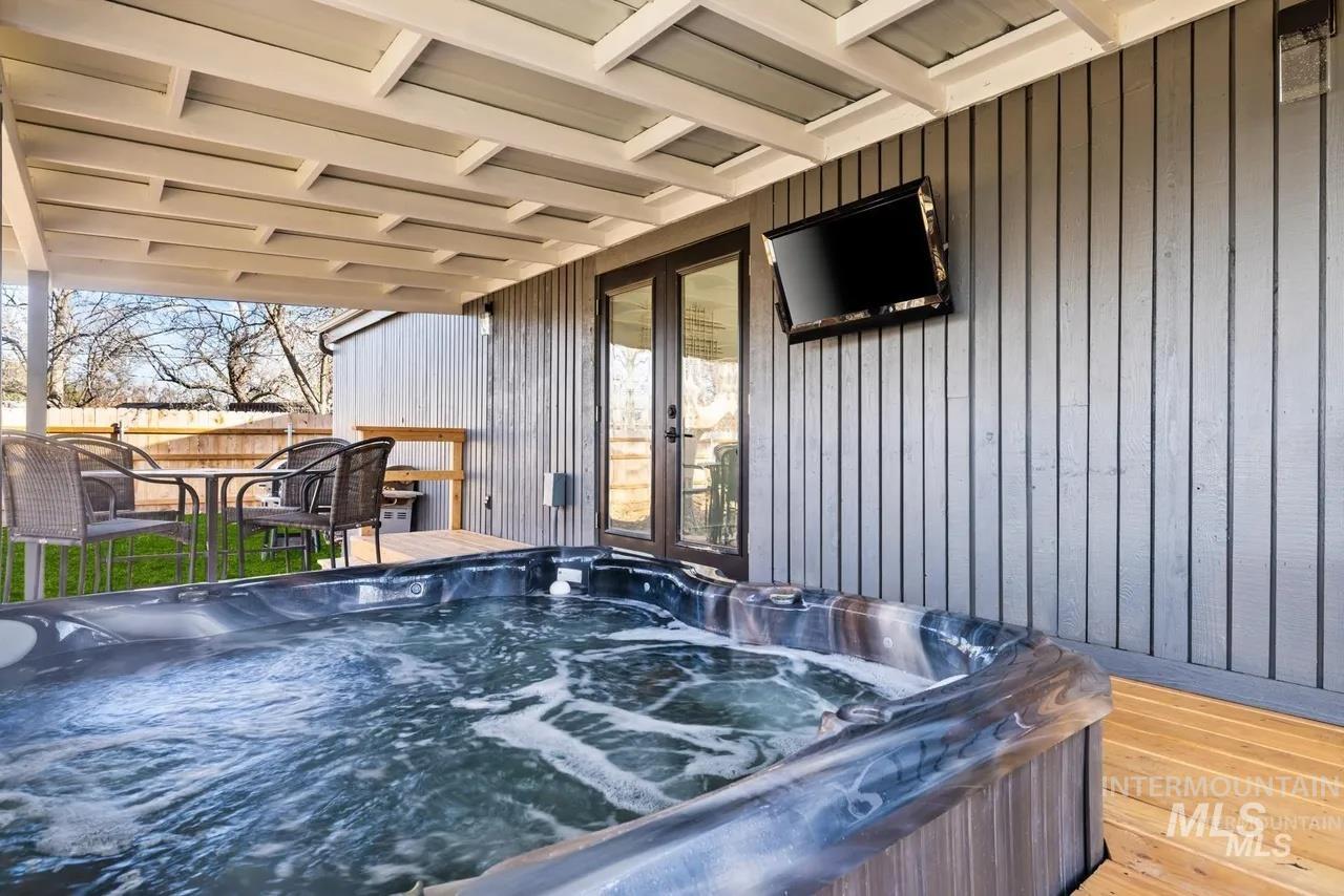 8146 W Hummel Drive, Boise, Idaho 83709, 4 Bedrooms, 2.5 Bathrooms, Residential For Sale, Price $635,000,MLS 98974689