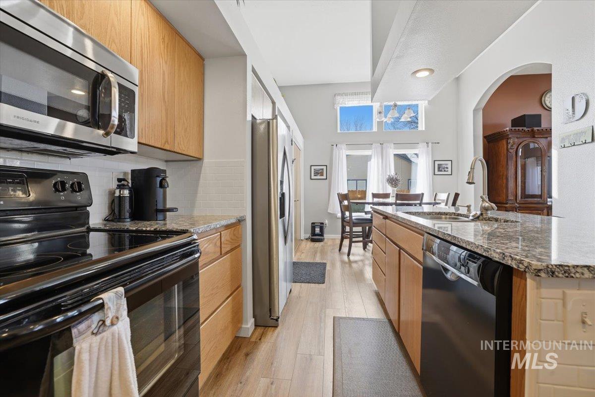 2499 N Lark Ave, Meridian, Idaho 83646, 4 Bedrooms, 2 Bathrooms, Residential For Sale, Price $475,000,MLS 98974690