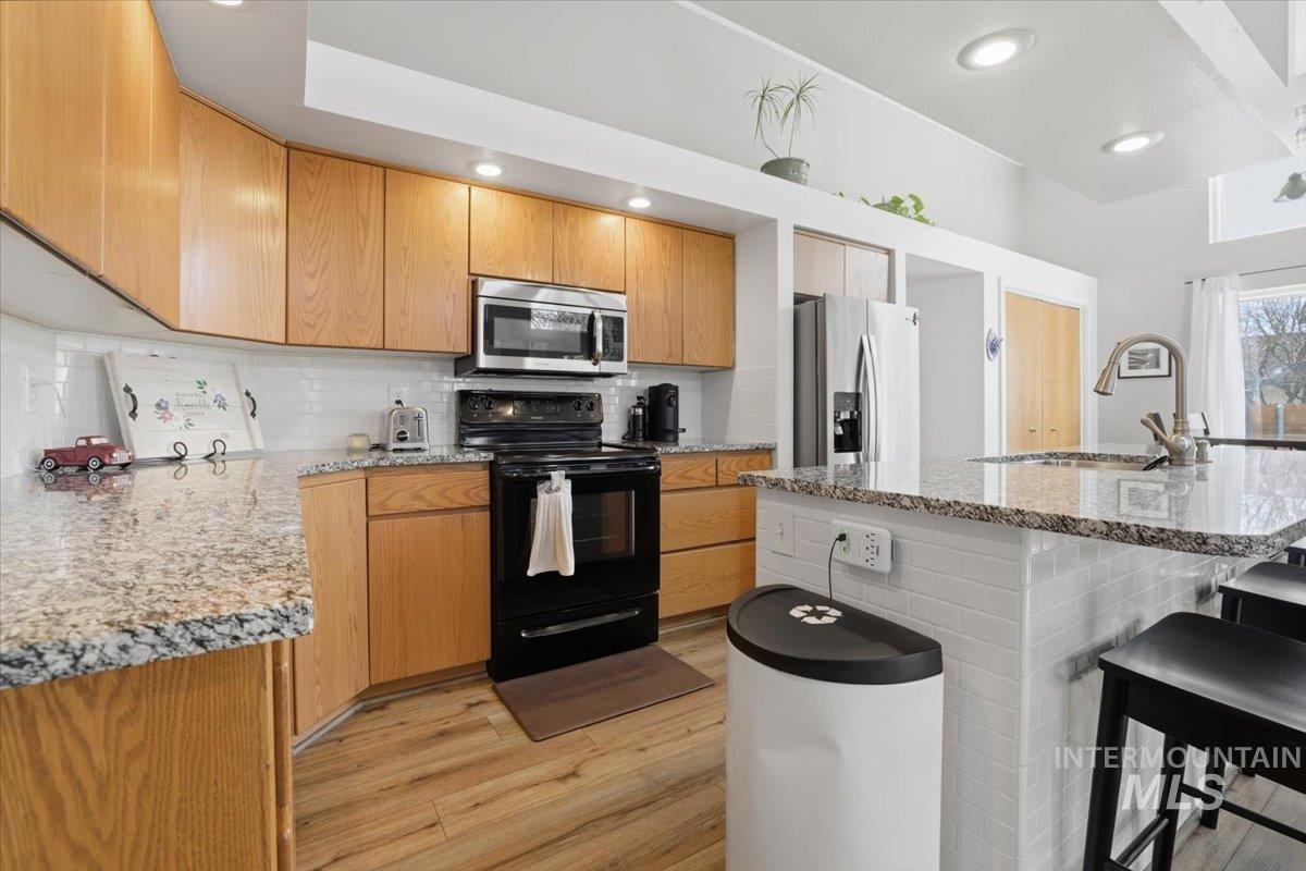 2499 N Lark Ave, Meridian, Idaho 83646, 4 Bedrooms, 2 Bathrooms, Residential For Sale, Price $475,000,MLS 98974690