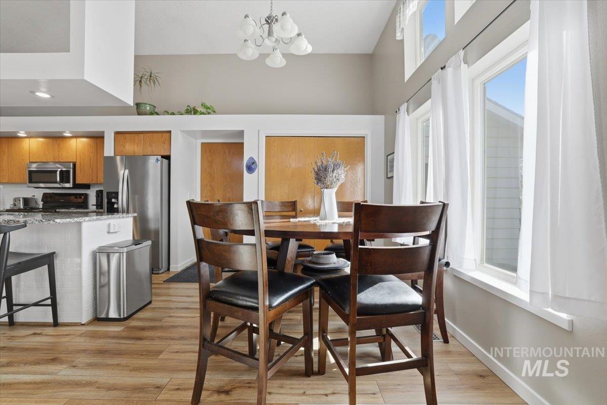 2499 N Lark Ave, Meridian, Idaho 83646, 4 Bedrooms, 2 Bathrooms, Residential For Sale, Price $475,000,MLS 98974690