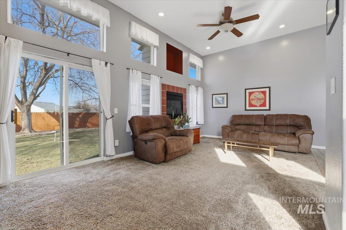 2499 N Lark Ave, Meridian, Idaho 83646, 4 Bedrooms, 2 Bathrooms, Residential For Sale, Price $475,000,MLS 98974690