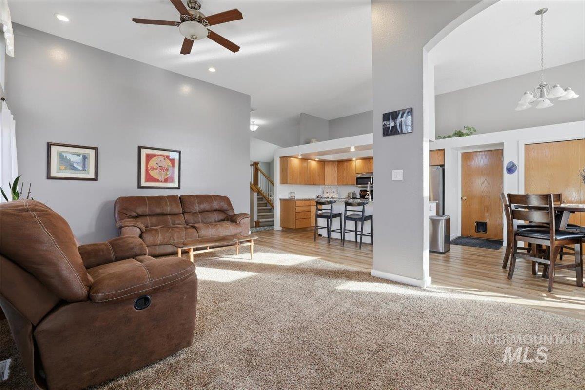 2499 N Lark Ave, Meridian, Idaho 83646, 4 Bedrooms, 2 Bathrooms, Residential For Sale, Price $475,000,MLS 98974690