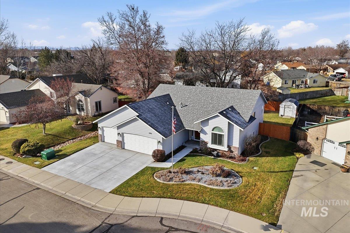 2499 N Lark Ave, Meridian, Idaho 83646, 4 Bedrooms, 2 Bathrooms, Residential For Sale, Price $475,000,MLS 98974690