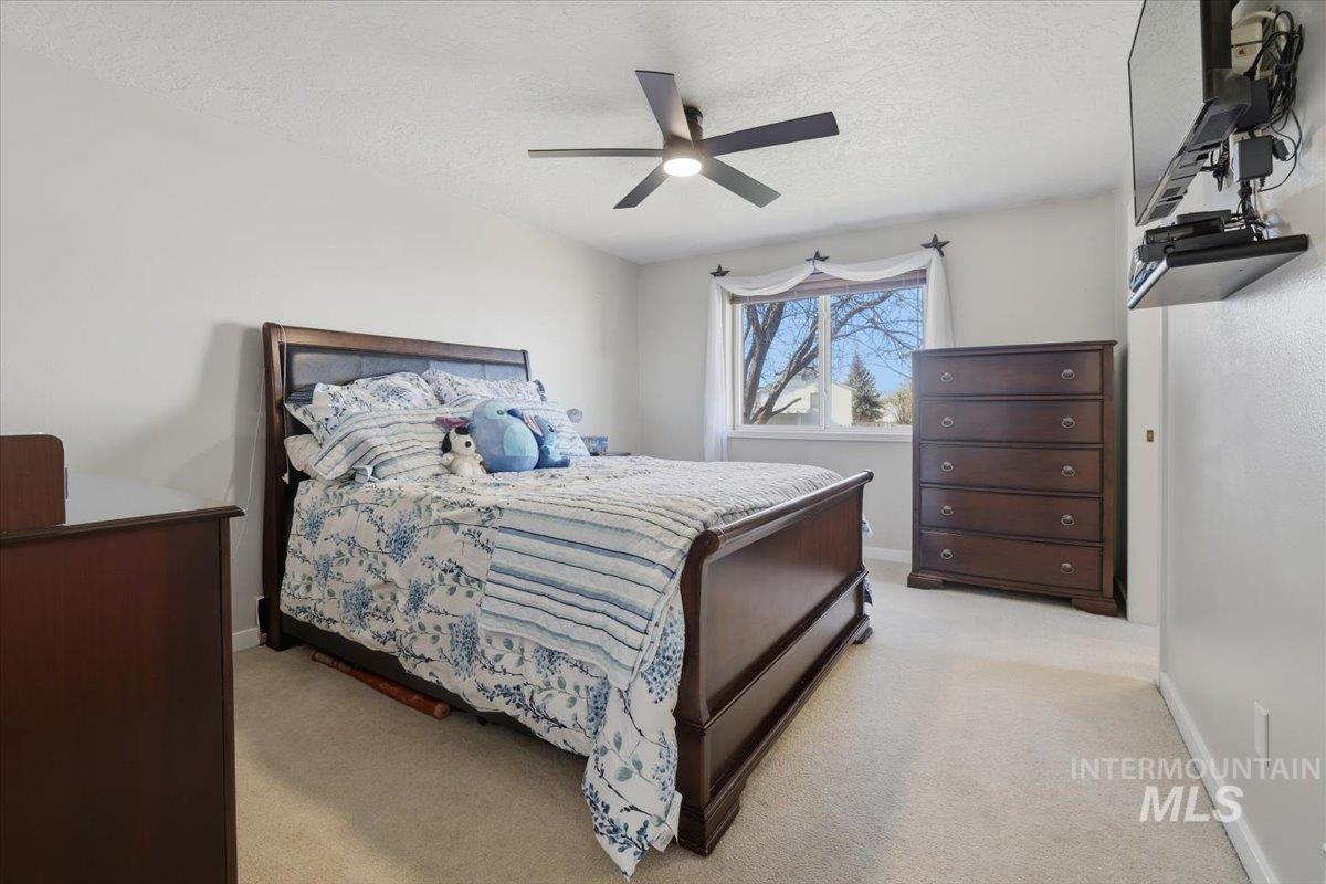 2499 N Lark Ave, Meridian, Idaho 83646, 4 Bedrooms, 2 Bathrooms, Residential For Sale, Price $475,000,MLS 98974690