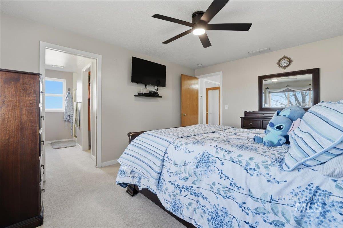 2499 N Lark Ave, Meridian, Idaho 83646, 4 Bedrooms, 2 Bathrooms, Residential For Sale, Price $475,000,MLS 98974690