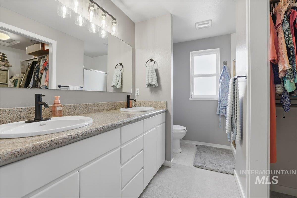 2499 N Lark Ave, Meridian, Idaho 83646, 4 Bedrooms, 2 Bathrooms, Residential For Sale, Price $475,000,MLS 98974690