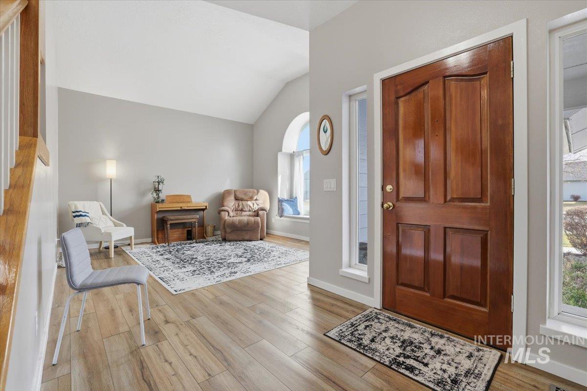 2499 N Lark Ave, Meridian, Idaho 83646, 4 Bedrooms, 2 Bathrooms, Residential For Sale, Price $475,000,MLS 98974690