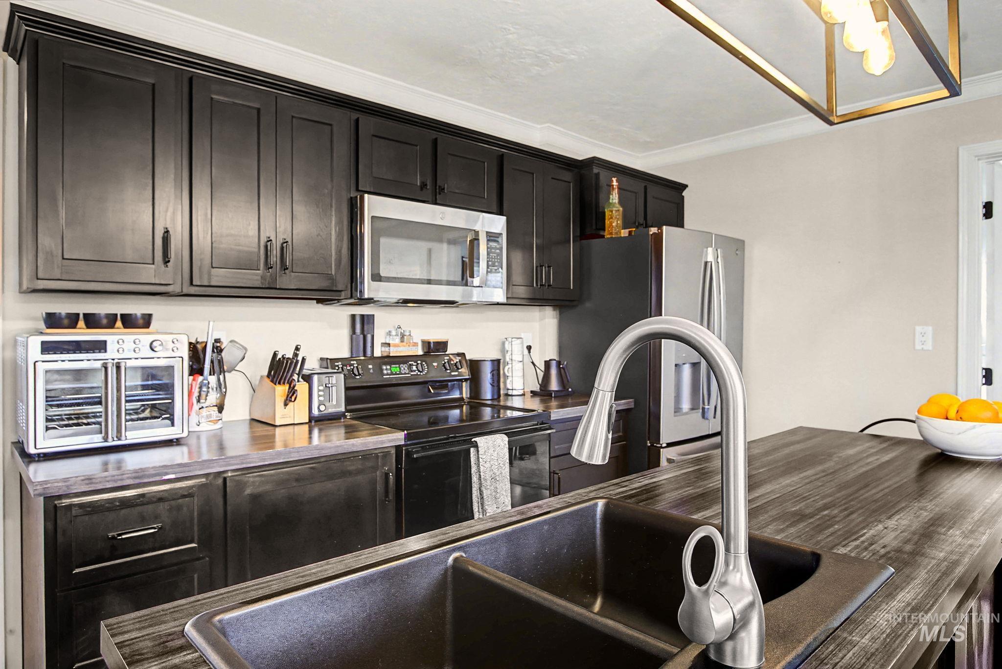 3312 5th St D, Lewiston, Idaho 83501, 2 Bedrooms, 2 Bathrooms, Residential For Sale, Price $319,900,MLS 98974694