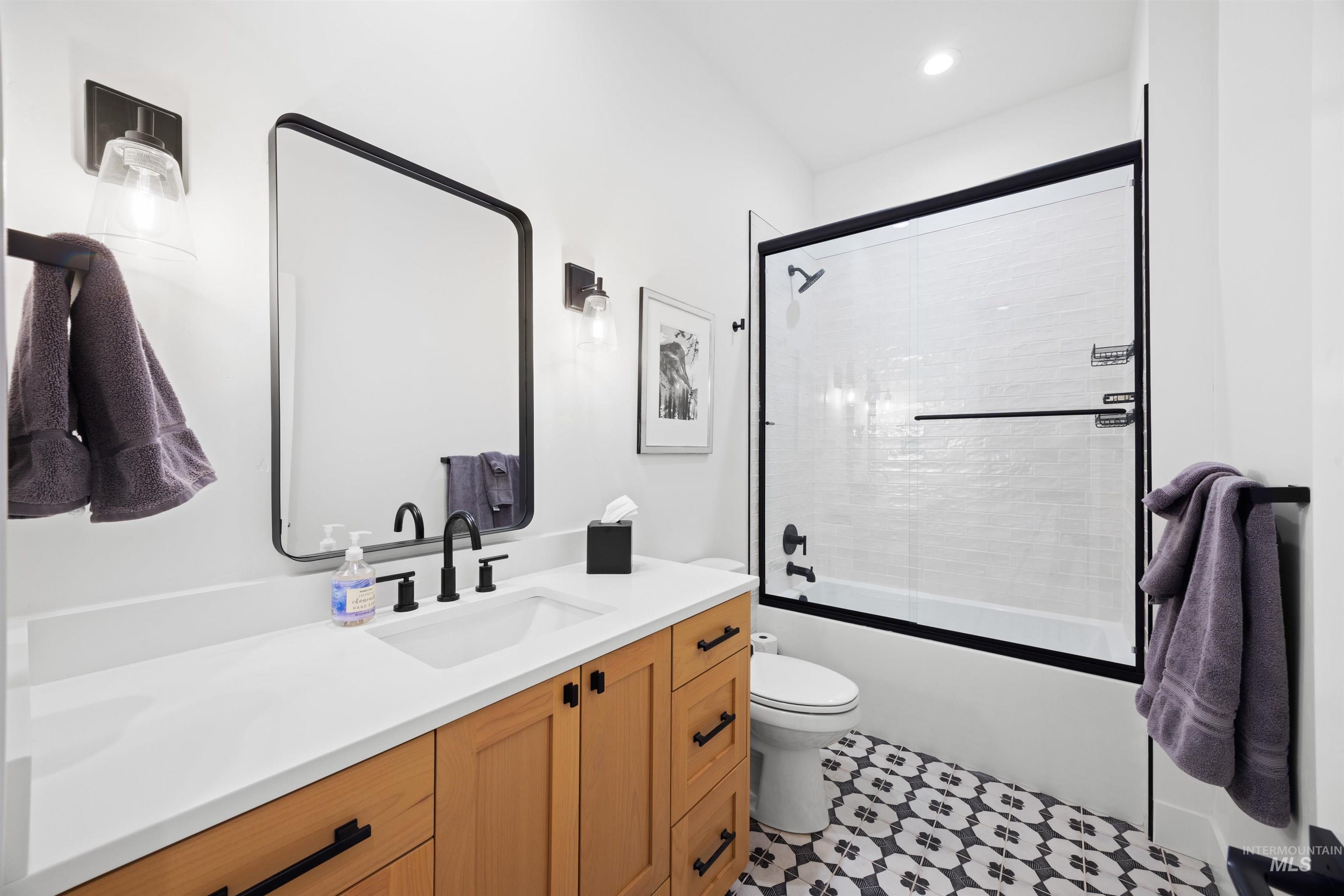 6374 S Bosch Way, Meridian, Idaho 83642-7839, 4 Bedrooms, 4 Bathrooms, Residential For Sale, Price $1,250,000, 98974695