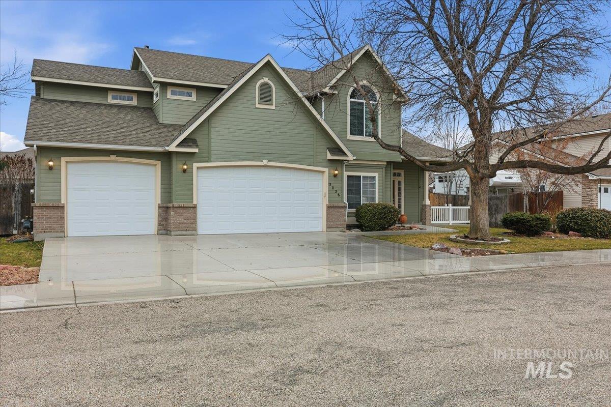 3036 S Grimes Creek Ave, Meridian, Idaho 83642, 4 Bedrooms, 2.5 Bathrooms, Residential For Sale, Price $599,999,MLS 98974696