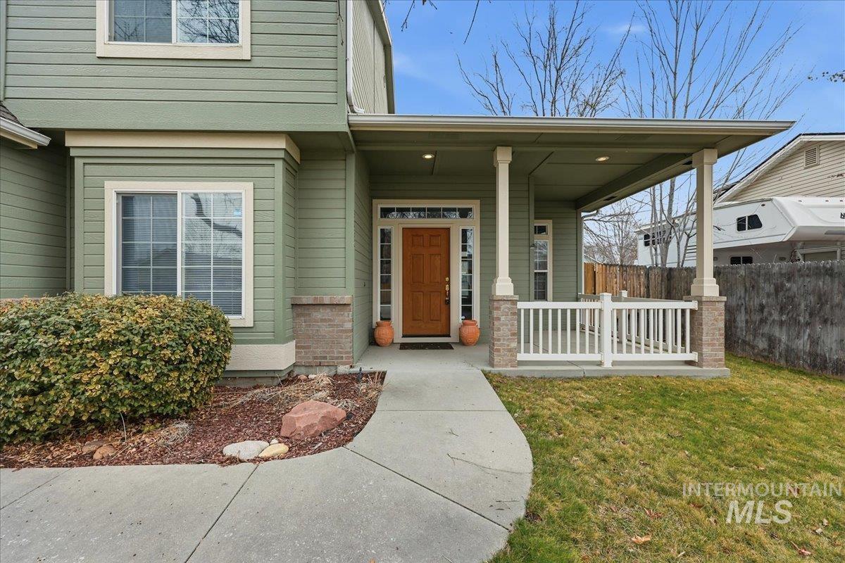 3036 S Grimes Creek Ave, Meridian, Idaho 83642, 4 Bedrooms, 2.5 Bathrooms, Residential For Sale, Price $599,999,MLS 98974696