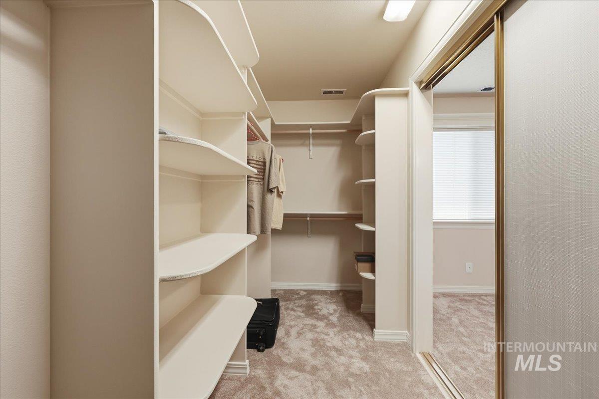 3036 S Grimes Creek Ave, Meridian, Idaho 83642, 4 Bedrooms, 2.5 Bathrooms, Residential For Sale, Price $599,999,MLS 98974696