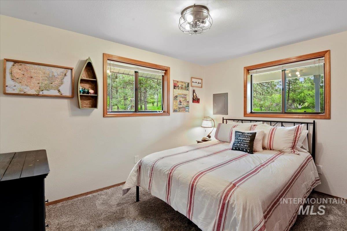 76 W Castle Creek Rd, Garden Valley, Idaho 83622, 3 Bedrooms, 3 Bathrooms, Residential For Sale, Price $699,900,MLS 98974697