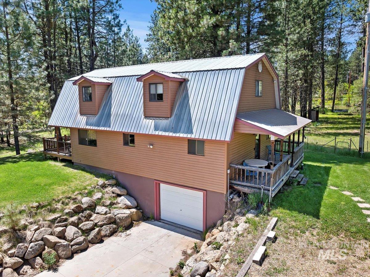 76 W Castle Creek Rd, Garden Valley, Idaho 83622, 3 Bedrooms, 3 Bathrooms, Residential For Sale, Price $699,900,MLS 98974697