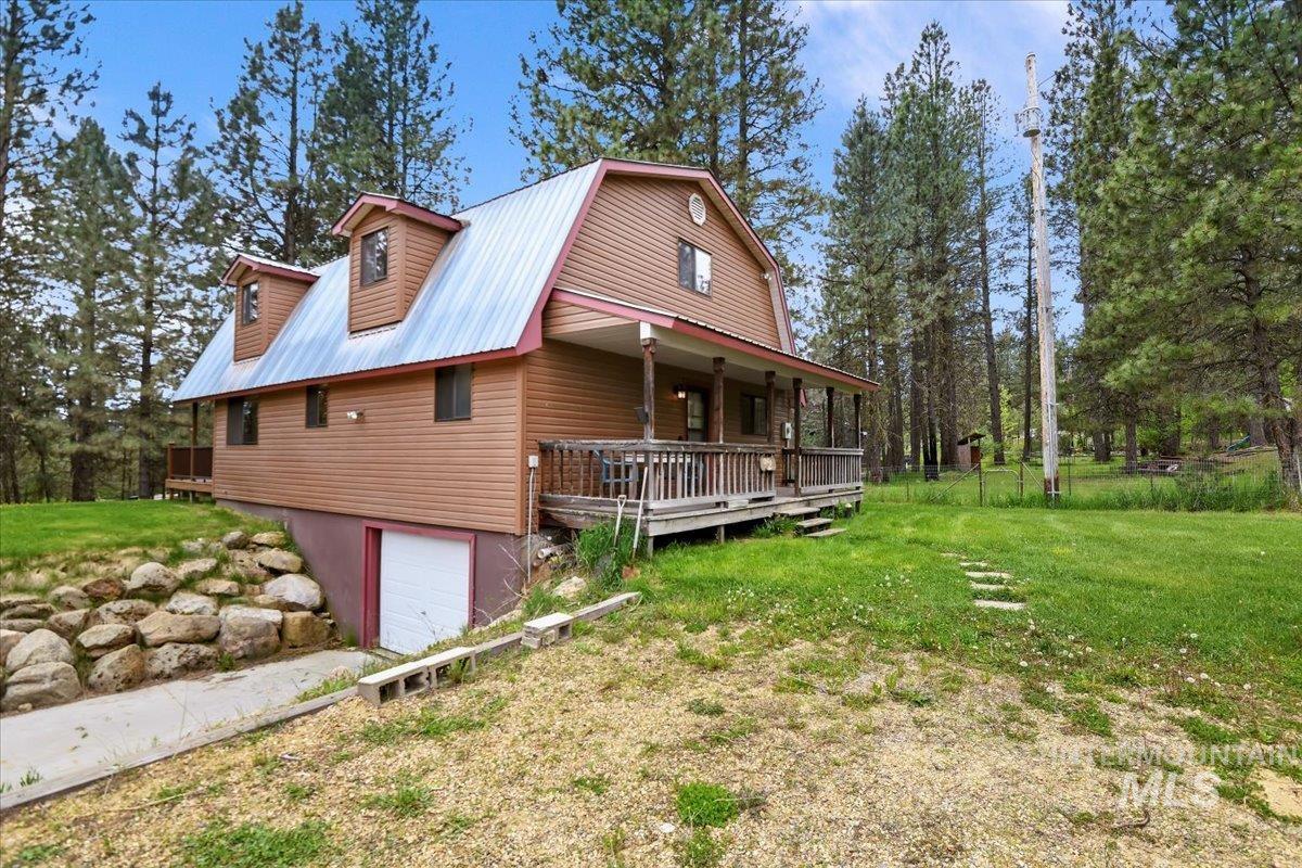 76 W Castle Creek Rd, Garden Valley, Idaho 83622, 3 Bedrooms, 3 Bathrooms, Residential For Sale, Price $699,900,MLS 98974697