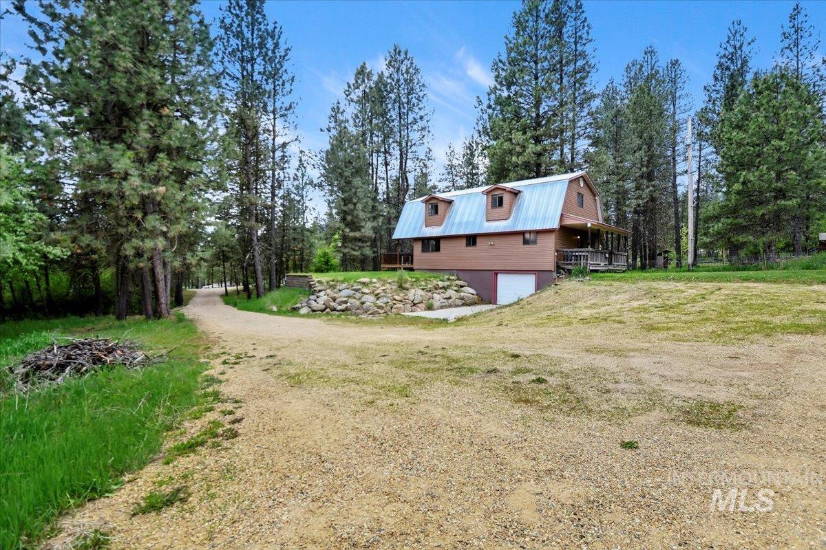 76 W Castle Creek Rd, Garden Valley, Idaho 83622, 3 Bedrooms, 3 Bathrooms, Residential For Sale, Price $699,900,MLS 98974697