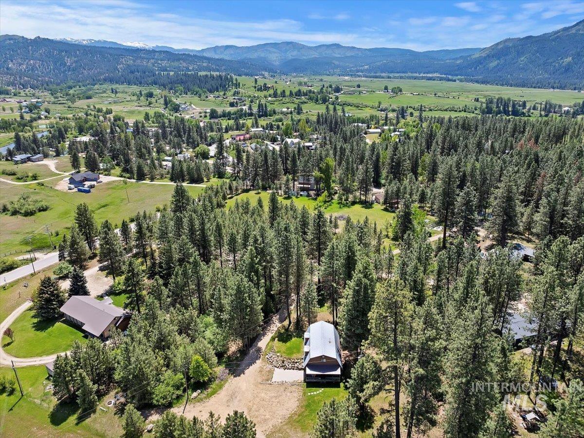 76 W Castle Creek Rd, Garden Valley, Idaho 83622, 3 Bedrooms, 3 Bathrooms, Residential For Sale, Price $699,900,MLS 98974697