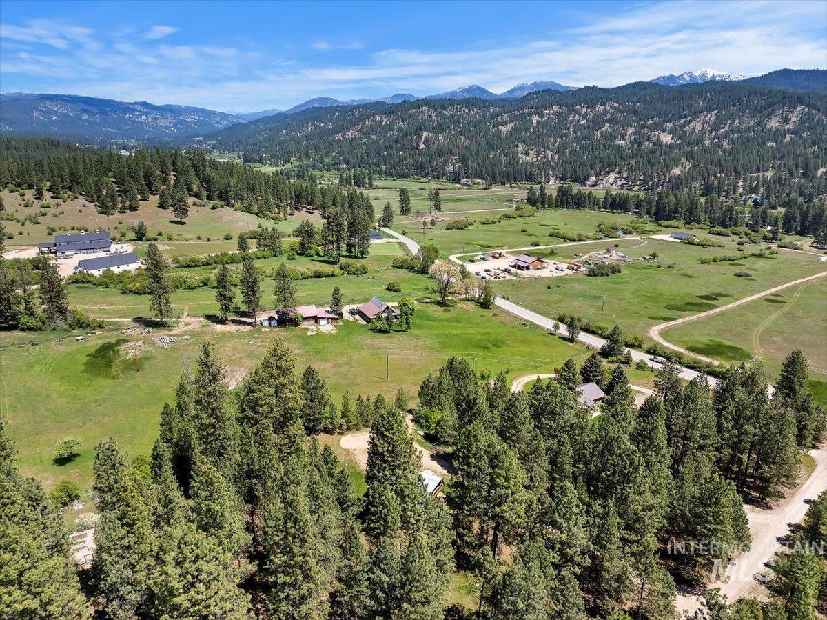 76 W Castle Creek Rd, Garden Valley, Idaho 83622, 3 Bedrooms, 3 Bathrooms, Residential For Sale, Price $699,900,MLS 98974697
