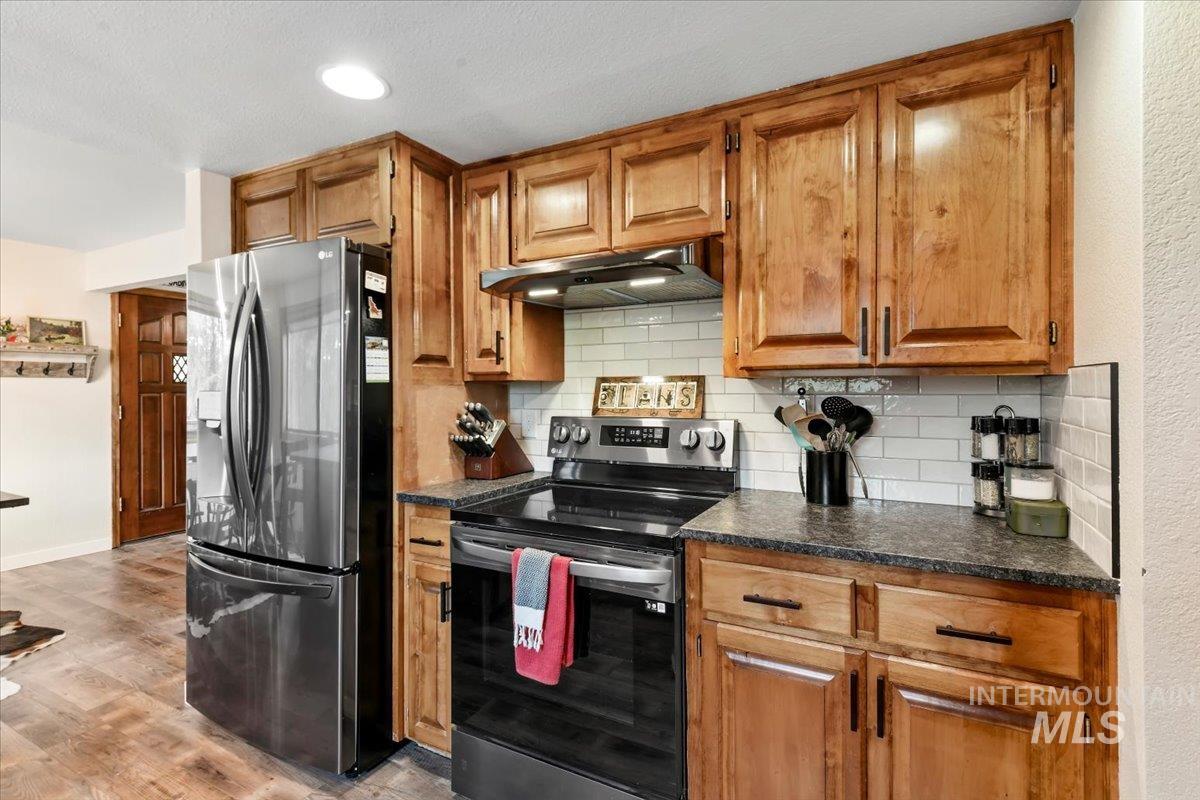 76 W Castle Creek Rd, Garden Valley, Idaho 83622, 3 Bedrooms, 3 Bathrooms, Residential For Sale, Price $699,900,MLS 98974697