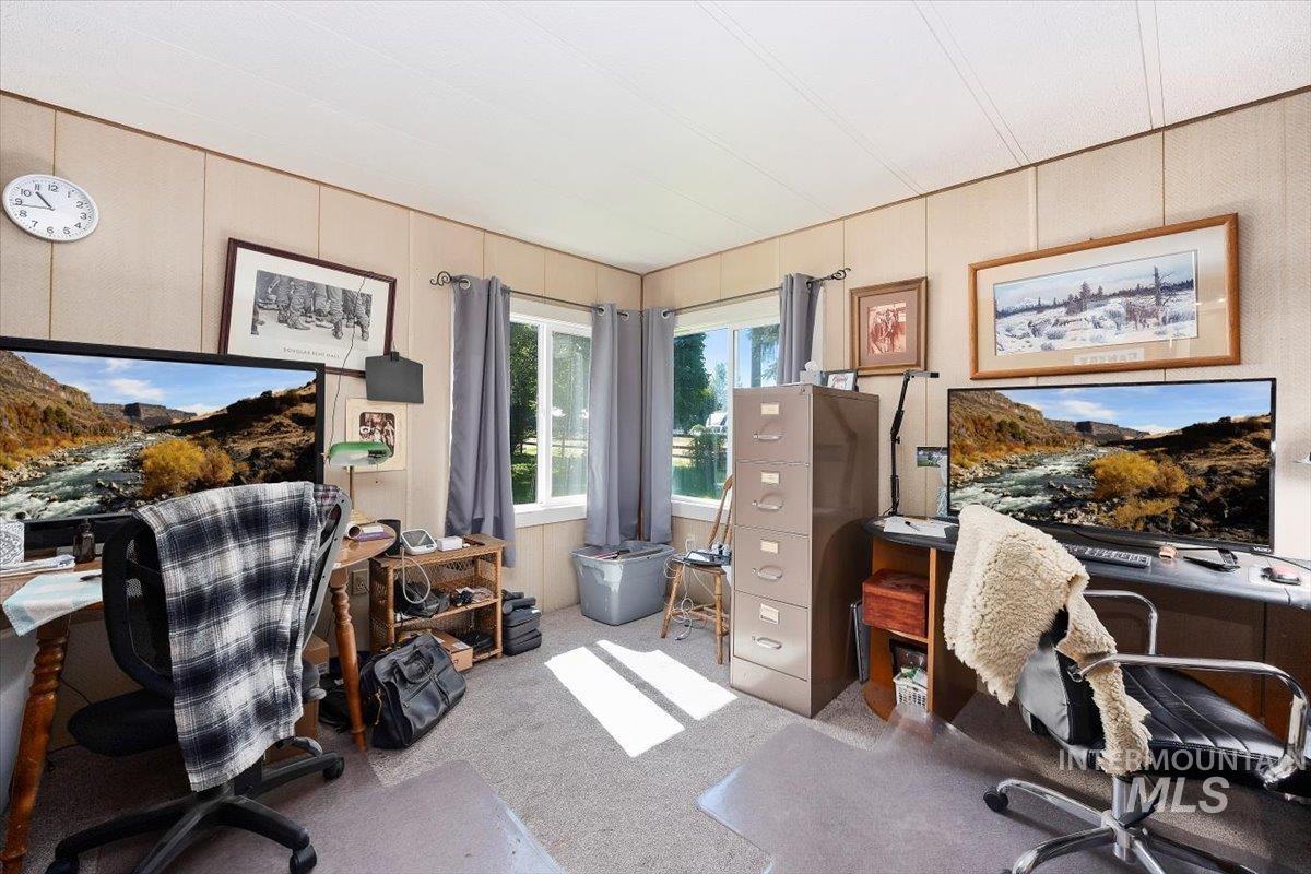 706 White Hawk Ln, Hagerman, Idaho 83332, 3 Bedrooms, 2 Bathrooms, Residential For Sale, Price $499,000,MLS 98974698