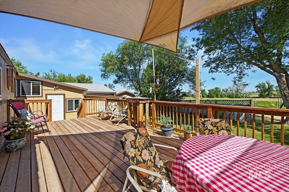 706 White Hawk Ln, Hagerman, Idaho 83332, 3 Bedrooms, 2 Bathrooms, Residential For Sale, Price $499,000,MLS 98974698