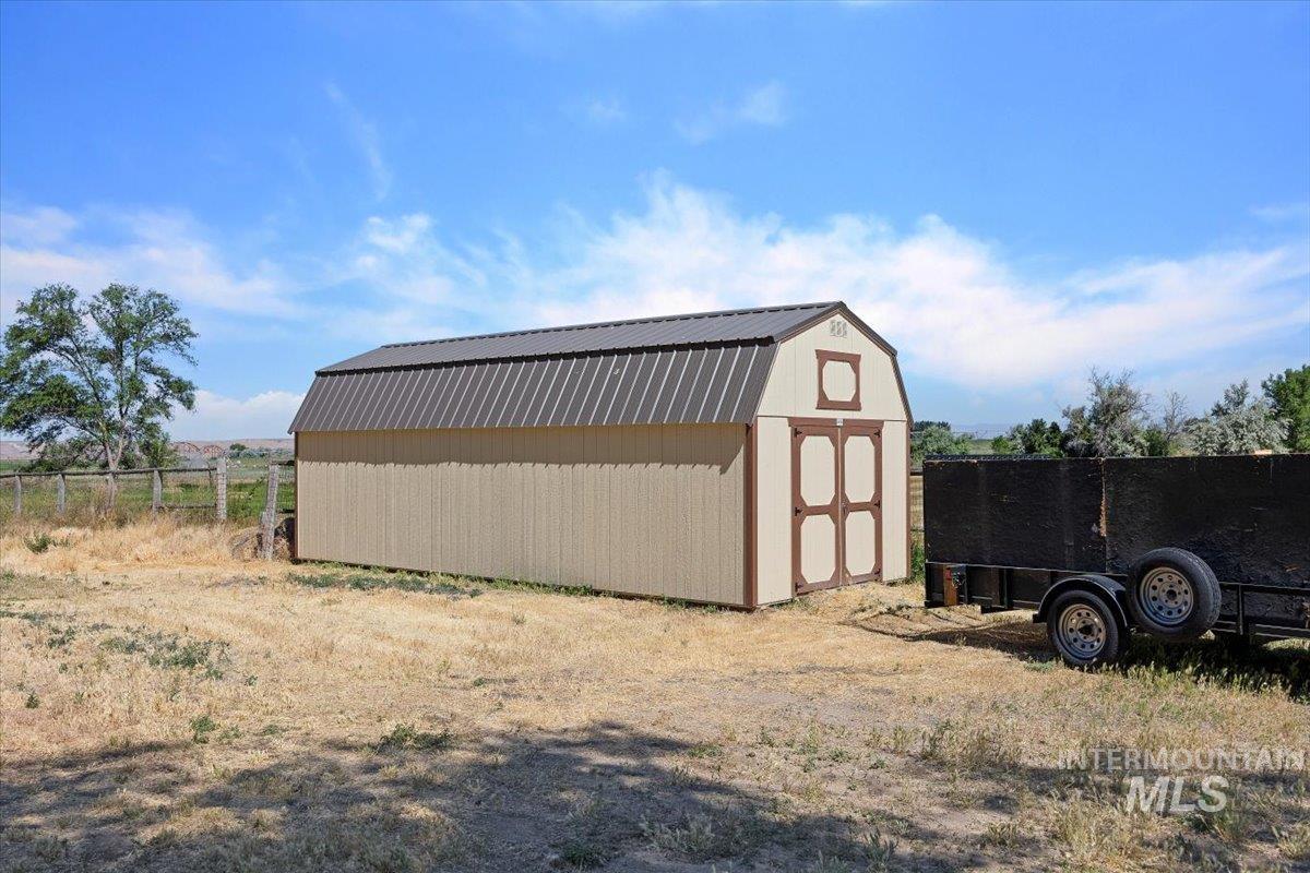 706 White Hawk Ln, Hagerman, Idaho 83332, 3 Bedrooms, 2 Bathrooms, Residential For Sale, Price $499,000,MLS 98974698