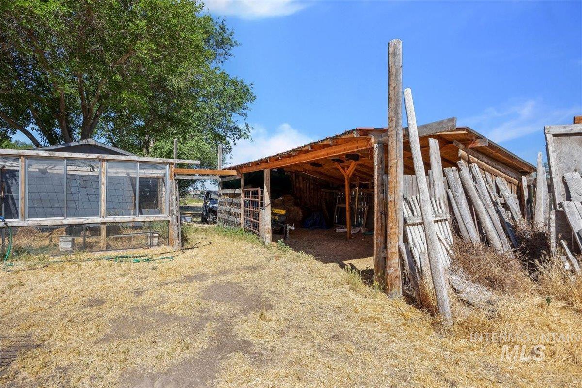 706 White Hawk Ln, Hagerman, Idaho 83332, 3 Bedrooms, 2 Bathrooms, Residential For Sale, Price $499,000,MLS 98974698