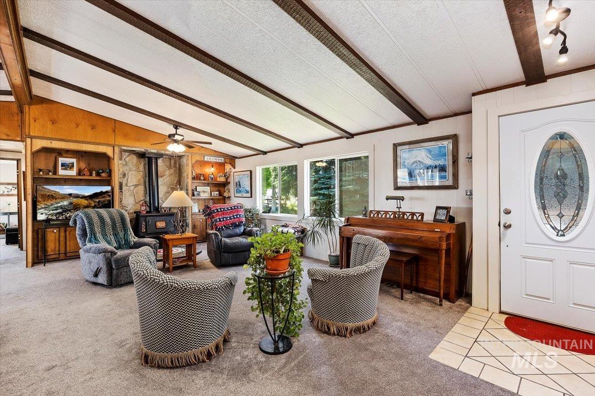 706 White Hawk Ln, Hagerman, Idaho 83332, 3 Bedrooms, 2 Bathrooms, Residential For Sale, Price $499,000,MLS 98974698