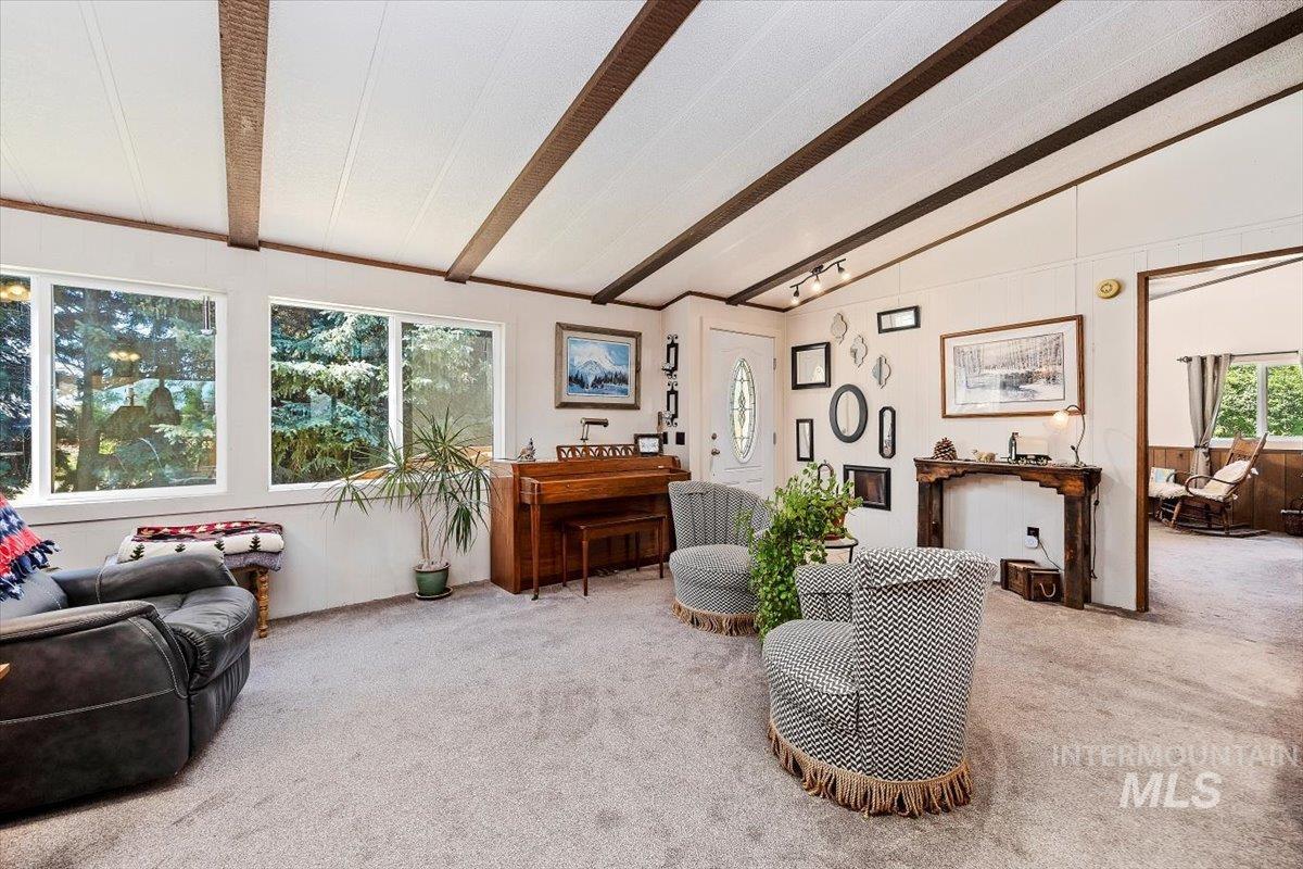 706 White Hawk Ln, Hagerman, Idaho 83332, 3 Bedrooms, 2 Bathrooms, Residential For Sale, Price $499,000,MLS 98974698