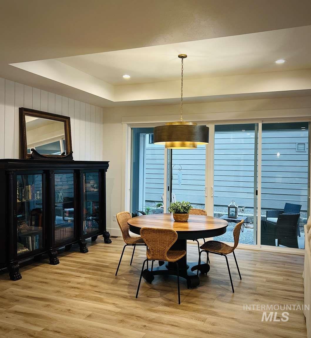 11858 N 21St Ave, Boise, Idaho 83714, 3 Bedrooms, 2 Bathrooms, Residential For Sale, Price $659,500,MLS 98974700