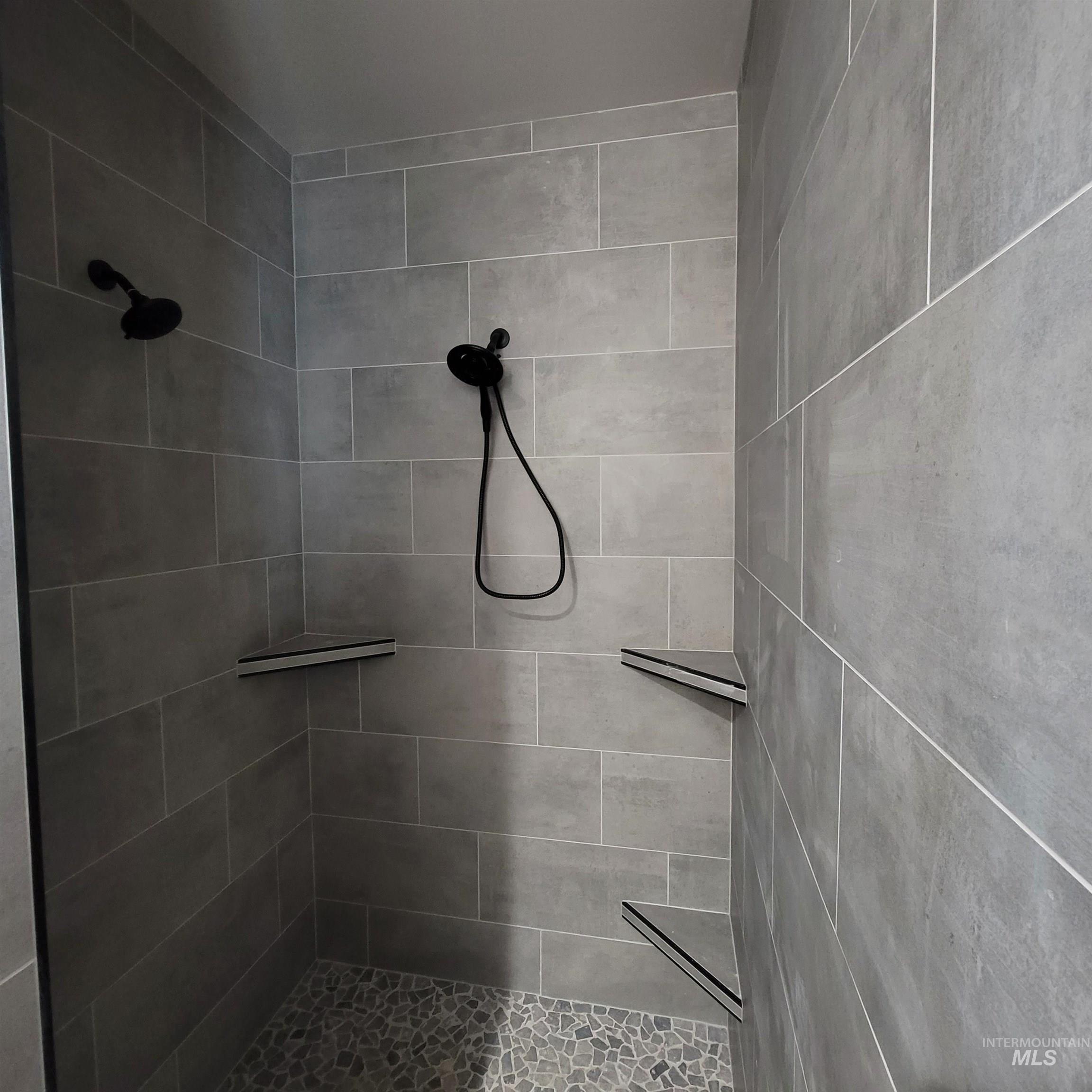 962 Canal Street, Twin Falls, Idaho 83301, 4 Bedrooms, 2 Bathrooms, Residential For Sale, Price $500,000,MLS 98974701