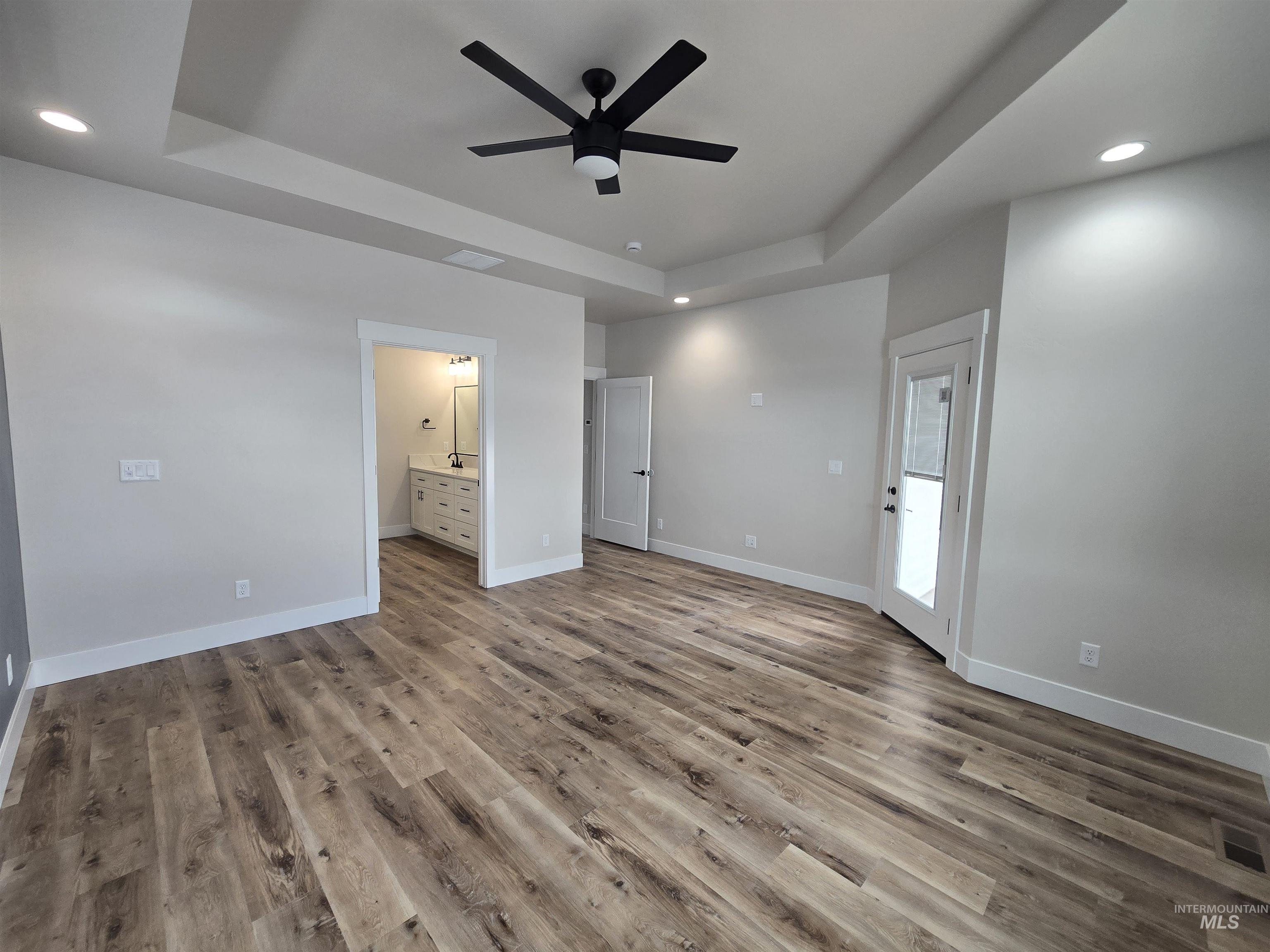 962 Canal Street, Twin Falls, Idaho 83301, 4 Bedrooms, 2 Bathrooms, Residential For Sale, Price $500,000,MLS 98974701