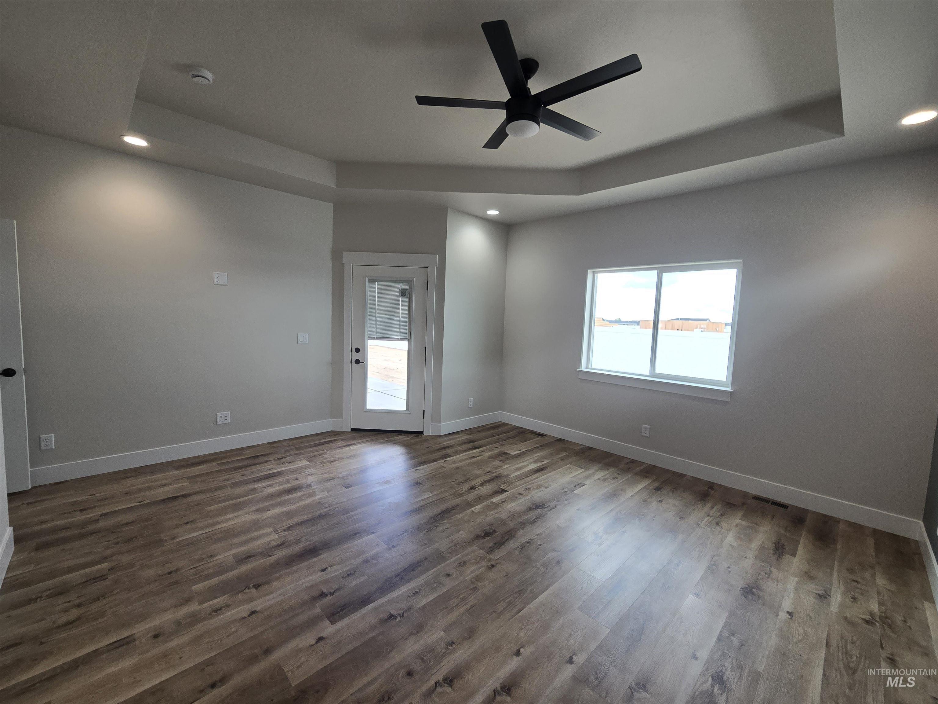 962 Canal Street, Twin Falls, Idaho 83301, 4 Bedrooms, 2 Bathrooms, Residential For Sale, Price $500,000,MLS 98974701