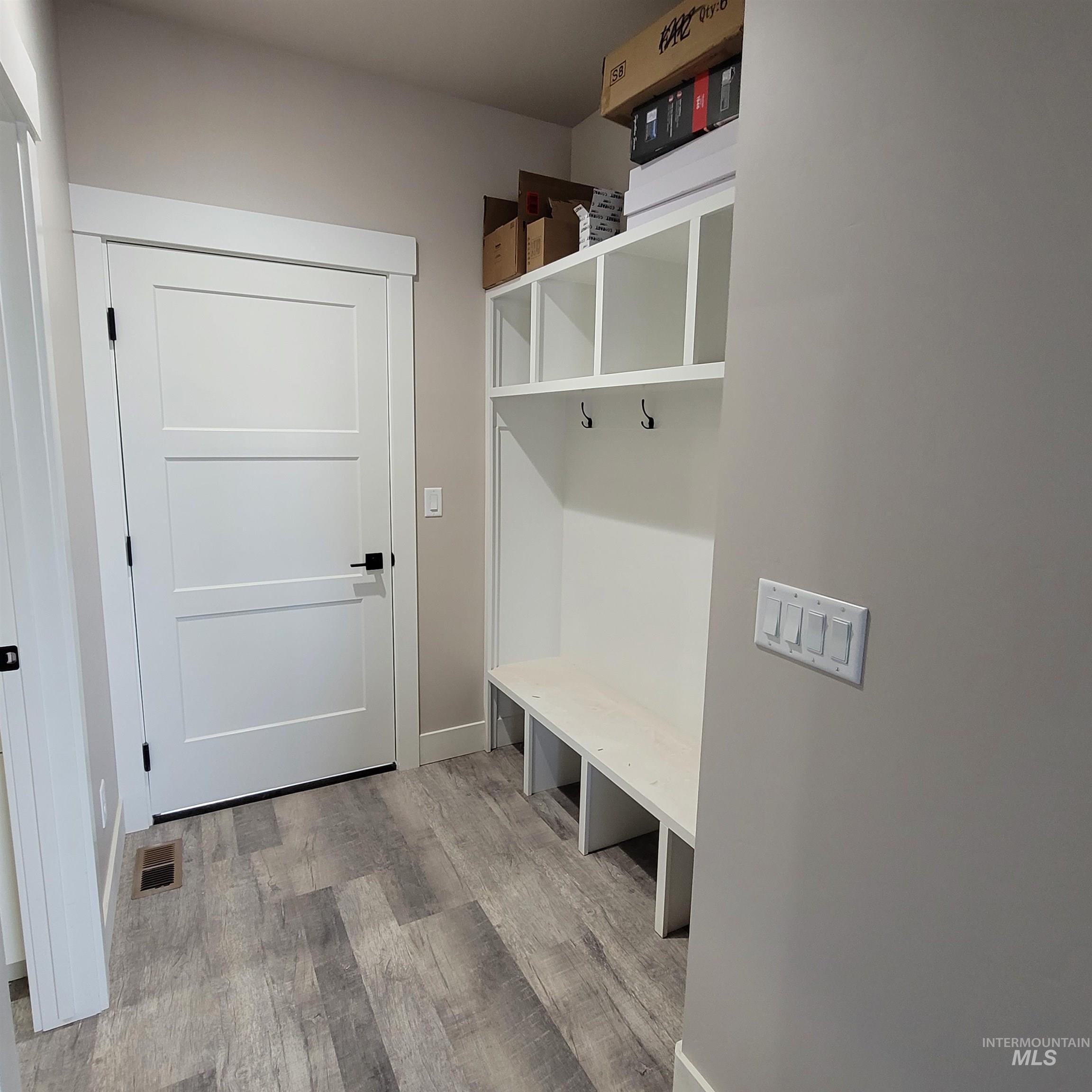 962 Canal Street, Twin Falls, Idaho 83301, 4 Bedrooms, 2 Bathrooms, Residential For Sale, Price $500,000,MLS 98974701