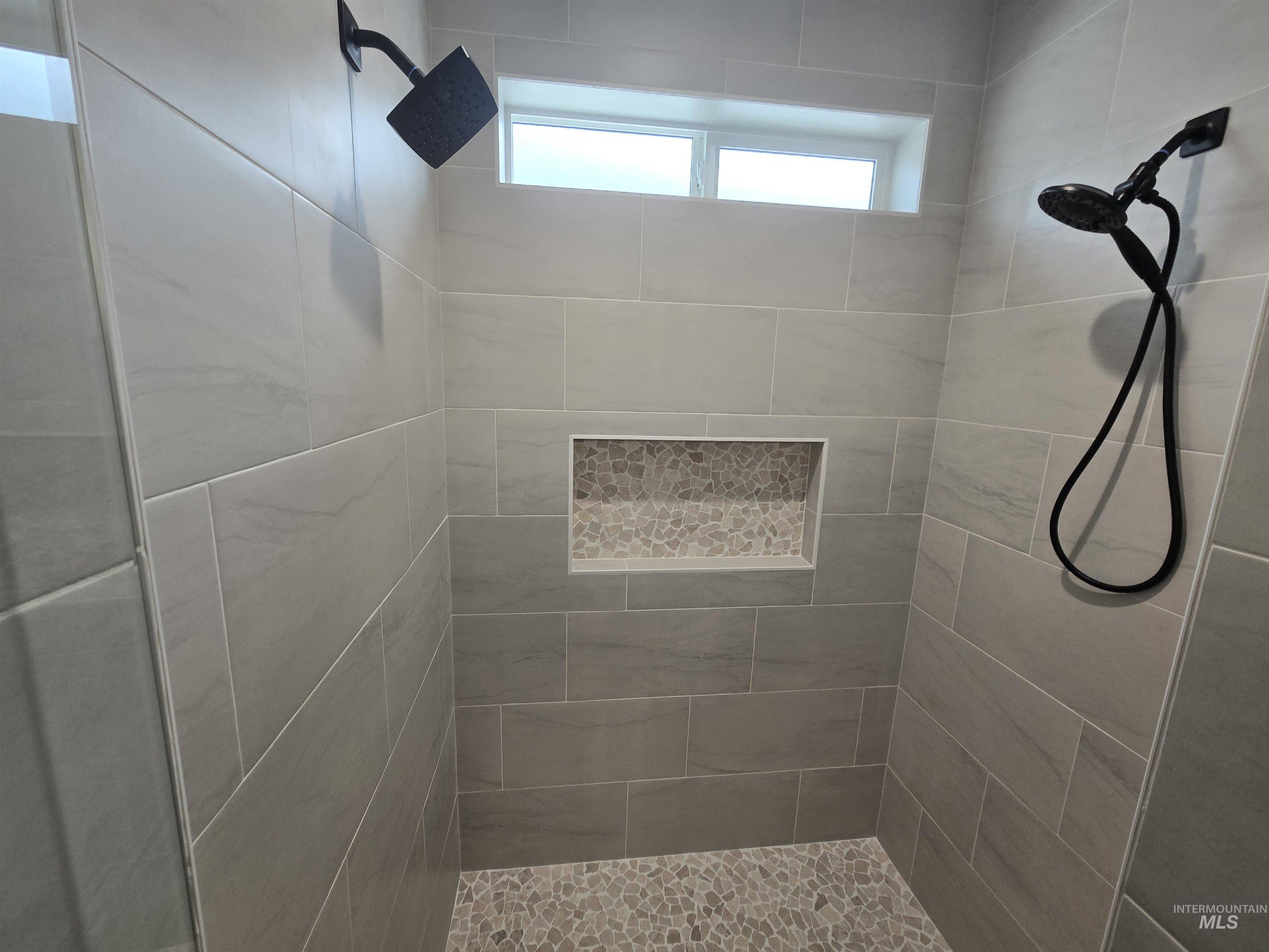 962 Canal Street, Twin Falls, Idaho 83301, 4 Bedrooms, 2 Bathrooms, Residential For Sale, Price $500,000,MLS 98974701