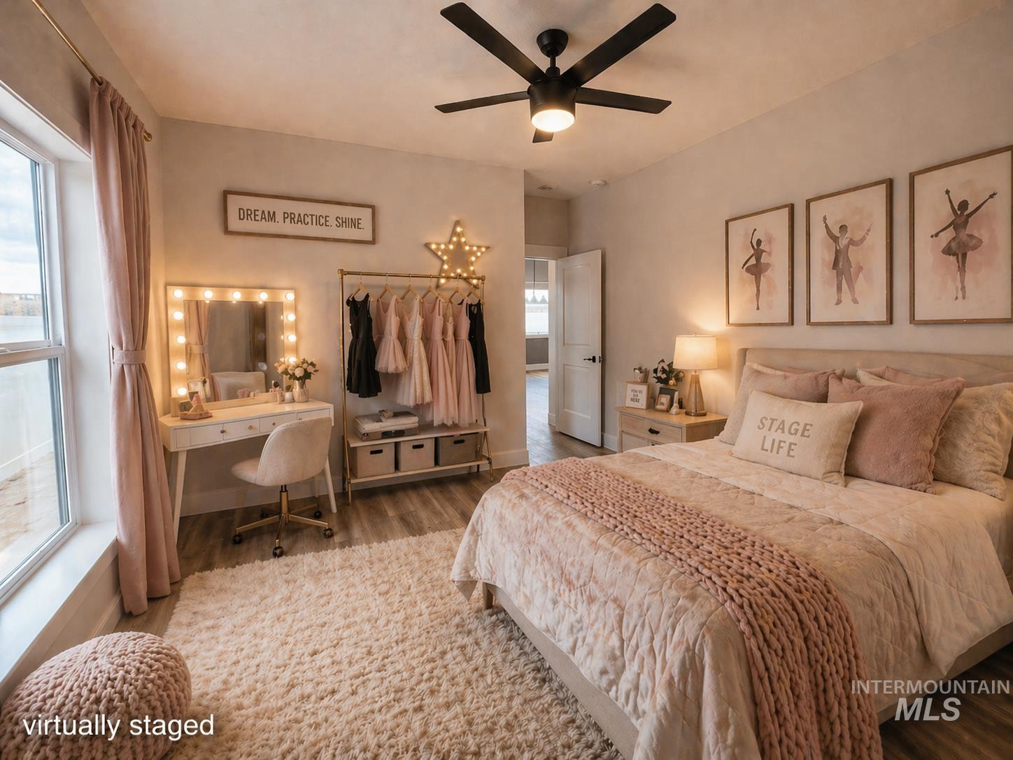 962 Canal Street, Twin Falls, Idaho 83301, 4 Bedrooms, 2 Bathrooms, Residential For Sale, Price $500,000,MLS 98974701