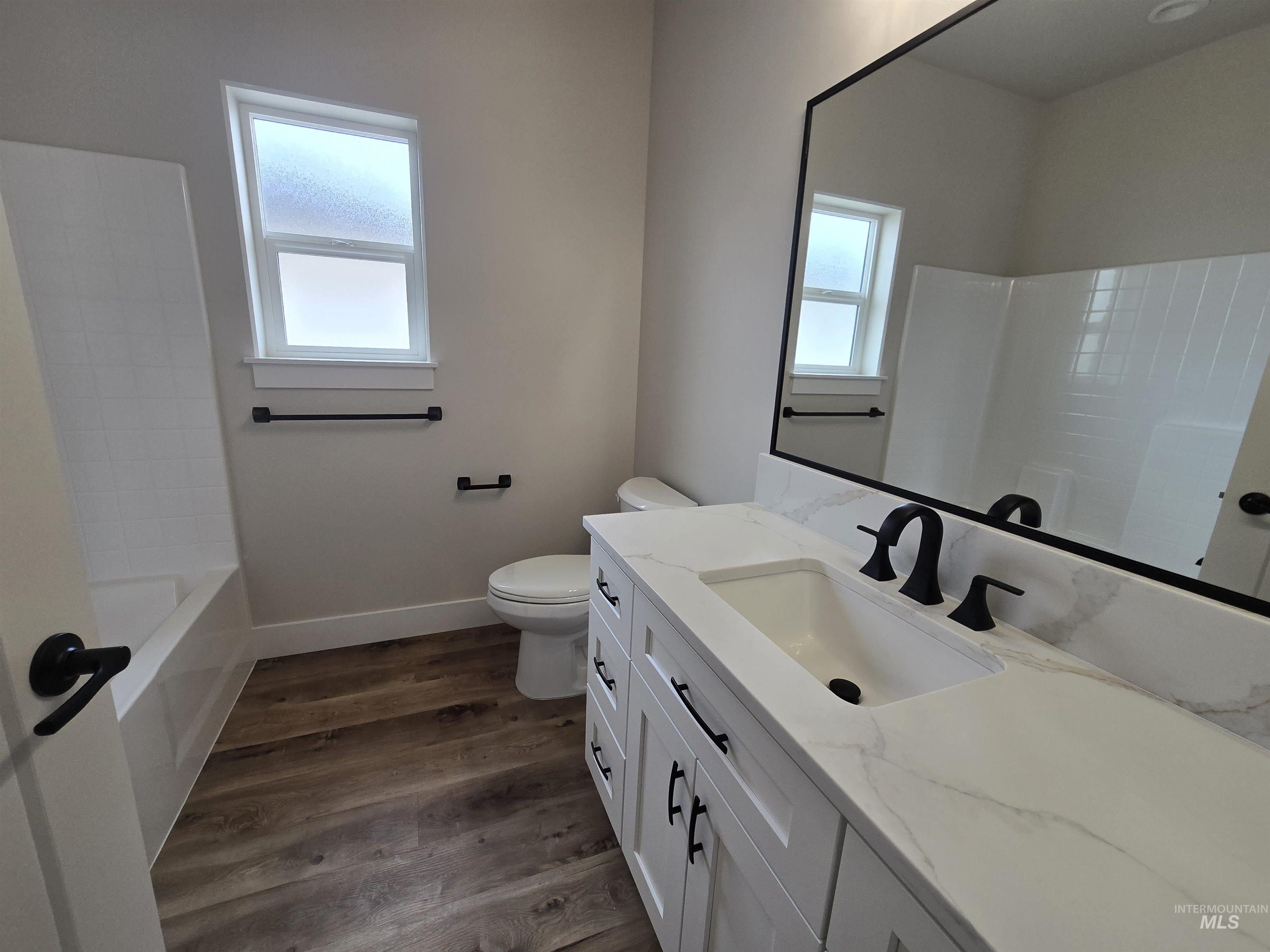 962 Canal Street, Twin Falls, Idaho 83301, 4 Bedrooms, 2 Bathrooms, Residential For Sale, Price $500,000,MLS 98974701