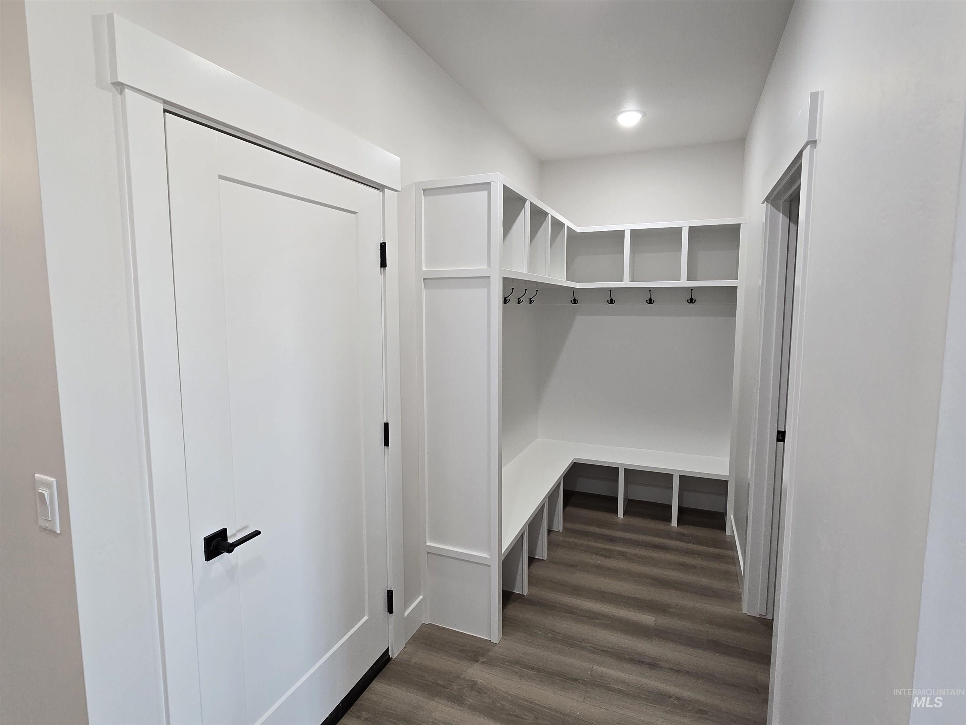 946 Canal Street, Twin Falls, Idaho 83301, 3 Bedrooms, 2 Bathrooms, Residential For Sale, Price $425,000,MLS 98974702