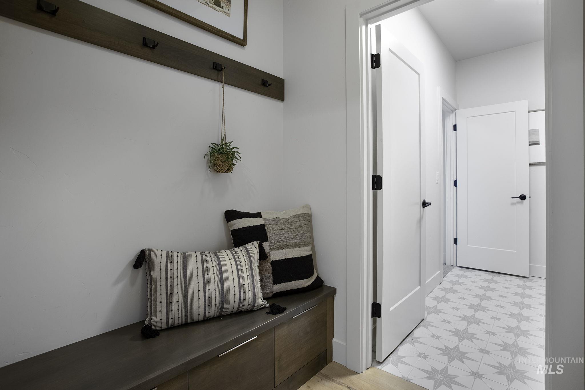 6612 S Zenith Avenue, Meridian, Idaho 83642, 3 Bedrooms, 2 Bathrooms, Residential For Sale, Price $649,900,MLS 98974707