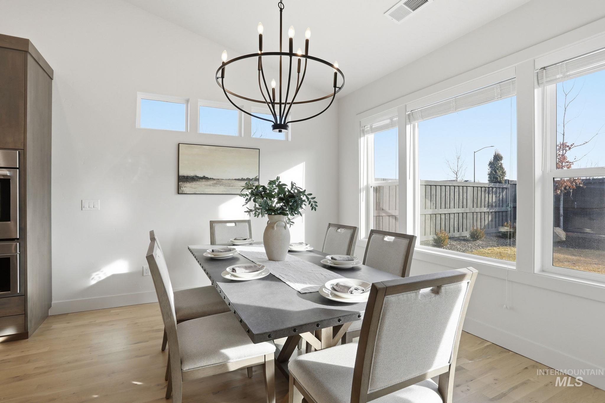 6612 S Zenith Avenue, Meridian, Idaho 83642, 3 Bedrooms, 2 Bathrooms, Residential For Sale, Price $649,900,MLS 98974707