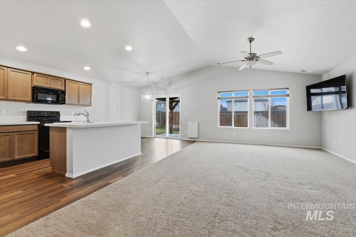 1324 Gold St., Middleton, Idaho 83644, 3 Bedrooms, 2 Bathrooms, Residential For Sale, Price $425,000,MLS 98974709